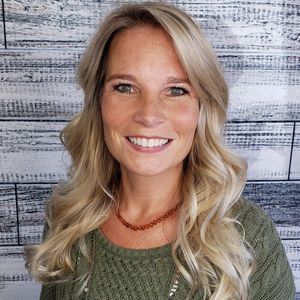 Meet your Posher, Angie